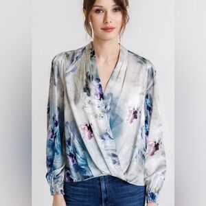 GO by GO SILK New York‎ Long Sleeve Blouse Top Washable Blue Watercolor V Neck
